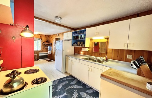 Readfield Cabin | Cozy Lakeside Cottage - Readfield, ME