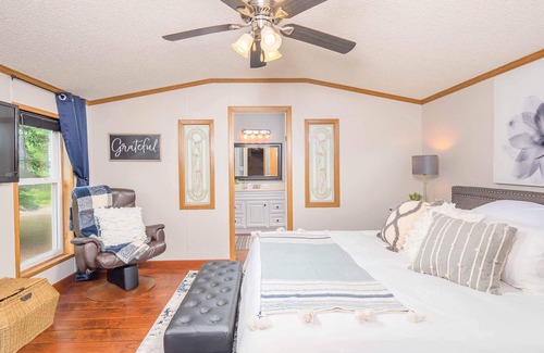 Lakewood House | Cozy Lakewood home on Snowmobile Trails