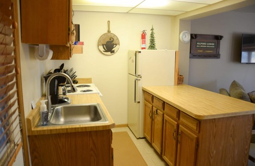 Winter Park Condo | Cozy large studio condo.
