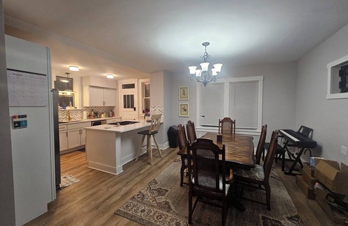South Hills House | Cozy Lavendar Home: 2-bedroom townhome in vibrant Pittsburgh with WiFi, AC
