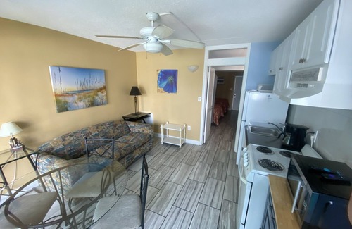 Myrtle Beach Condo | Cozy Little Condo Just A 2 Minute Walk From The Beach!