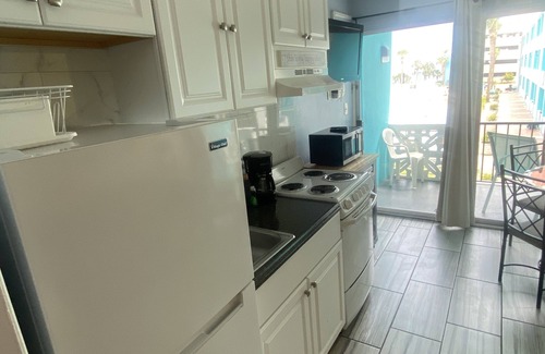 Myrtle Beach Condo | Cozy Little Condo Just A 2 Minute Walk From The Beach!