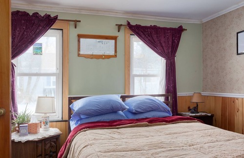 Falls Village Cottage | Cozy Little Cottage, a comfortable place to relax.