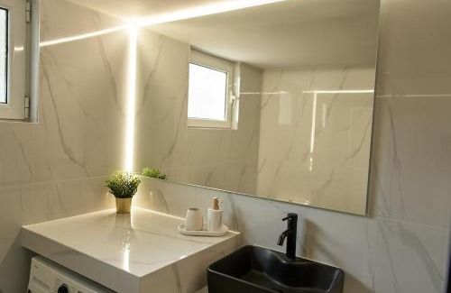 Patras Apartment | Cozy Living