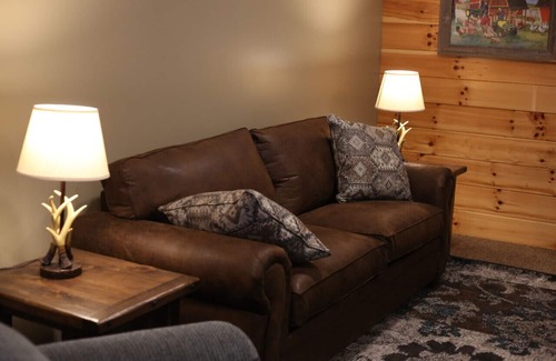 Millersburg Apartment | Cozy Lodge Suite 1/2 Mile from Downtown Berlin