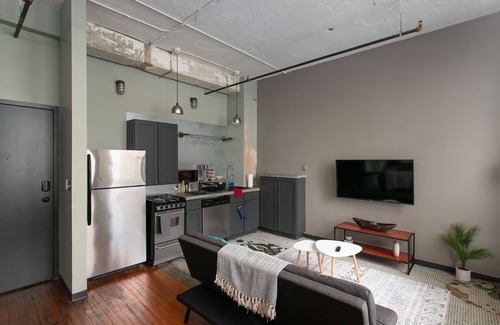 Civil Rights Historic District Apartment | Cozy Loft Walk to UAB + In Heart of Downtown Bham