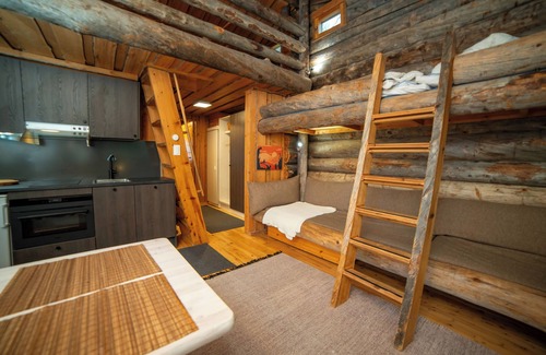 Pyhatunturi Cabin | Cozy Log Cabin with Sauna - Right next to skiing slopes