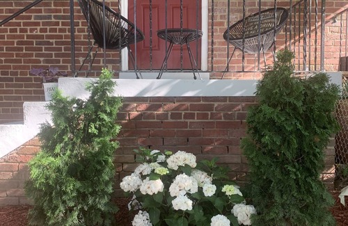 Fort Dupont House | Cozy Love Suite