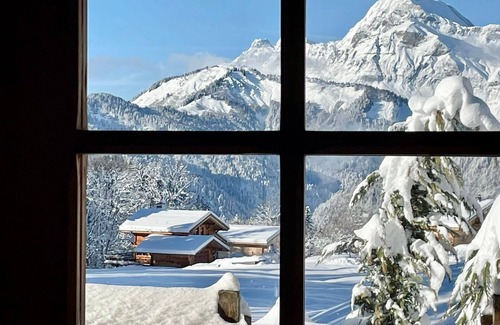 Notre-Dame-de-Bellecombe Ski Chalet | Cozy mountain chalet with stove, terrace and pets allowed