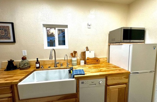 Chico House | Cozy Magnolia Studio Near Downtown