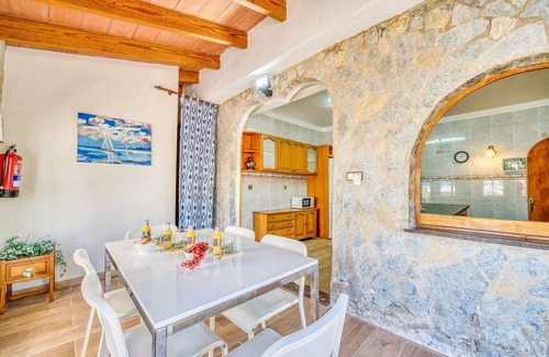 Alcudia House | Cozy Mallorca Beachside Retreat