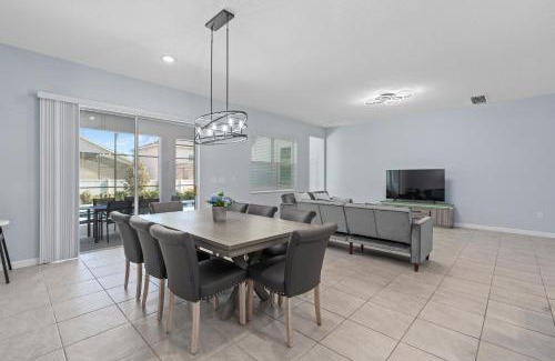 Kissimmee House | Cozy Master Room with Private Bath