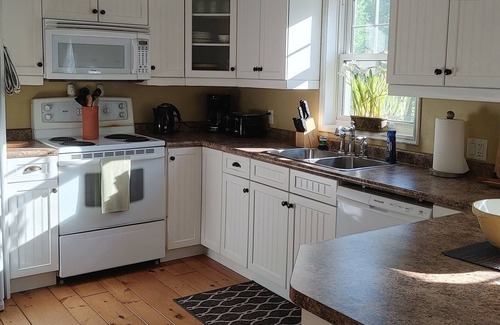 Muskoka Lakes Cottage | Cozy Milford Bay Cottage near Lake Muskoka