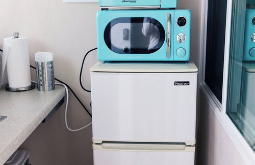 Mira Mesa Apartment | Cozy Mira Mesa Guest Unit w Private Entrance, Kitchenette & Bath