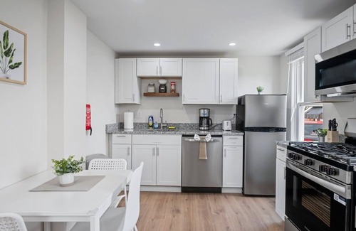 Natrona Heights Apartment | Cozy&Modern 1 Bdr Apt Natrona