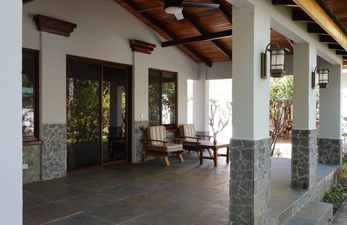 Santa Cruz Cabin | Cozy Modern Casita Near Tamarindo with Tropical Shared Pool Area