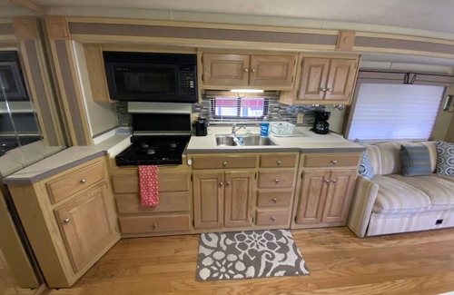 Ludlam House | COZY MOTOR HOME.