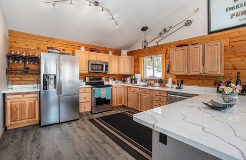 Saint Mary's Cabin | Cozy Mountain Cabin in Idaho Springs