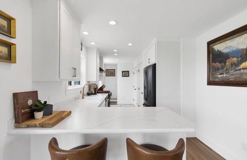 Grantsdale Cottage | Cozy Moutain Cottage