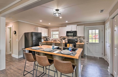 Murfreesboro House | Cozy Murfreesboro Home w/Furnished Patio!