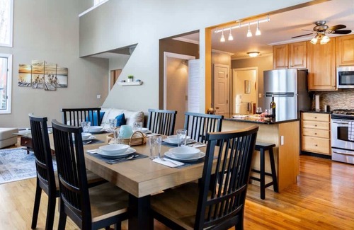 Naples House | Cozy Naples Escape - Nestled in Lakes & Mountains