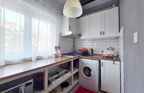 Magdolna negyed Apartment | Cozy Nest Hideaway near Grand Boulevard bus line 9