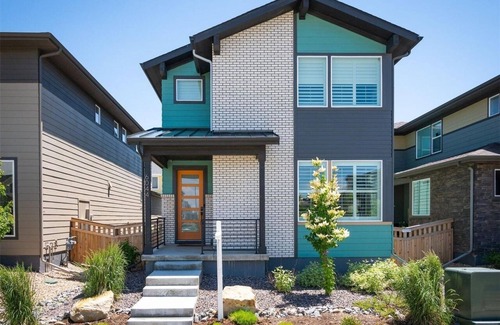 Aurora House | Cozy New Build Home in Aurora!