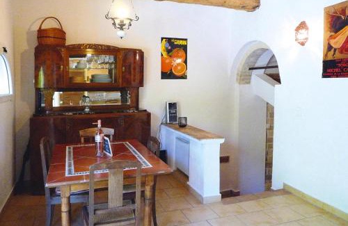 Noves House | Cozy Noves Home with Pool Access