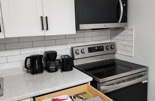 Regina Apartment | Cozy Oasis in the Greens