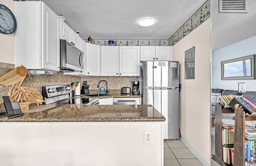 Wilmington Beach Condo | Cozy Oceanfront Condo with Heated Pools & Views