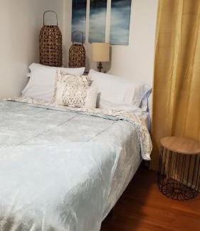 North Beach Apartment | Cozy one bedroom condo