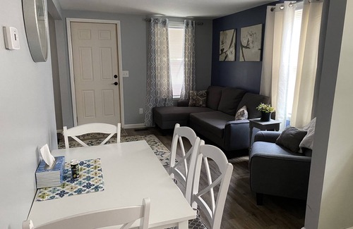 Adrian House | Cozy One Bedroom House