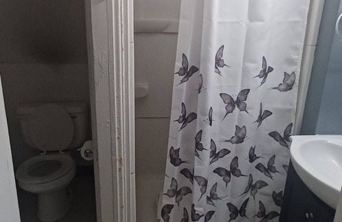 Oshkosh Apartment | Cozy one bedroom one bath, downstairs apartment