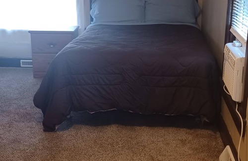 Oshkosh Apartment | Cozy one bedroom one bath, downstairs apartment