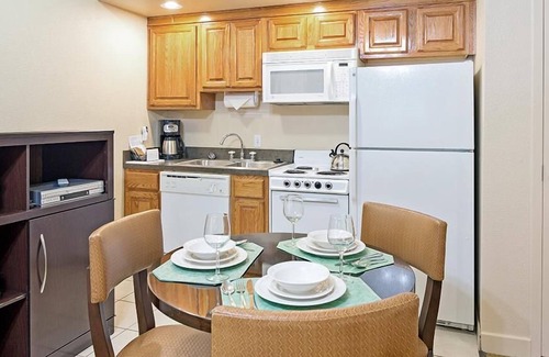 Pittman Center Resort | Cozy One Bedroom w/ Resort Indoor & Outdoor Pools, Golf Course & More!