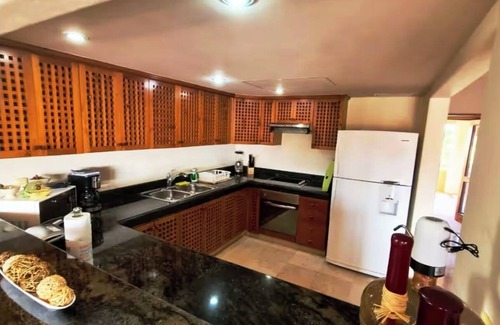 Puerto Aventuras Apartment | Cozy Penthouse W/Pool-BeachAccess-PrivateJacuzzi