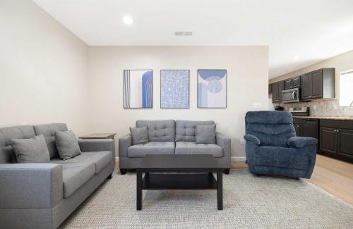 City Heights House | Cozy Pet Friendly Escape with Outdoor Dining