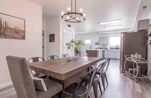 North Park House | Cozy & Private 4BDRM W/Hot Tub & Garage