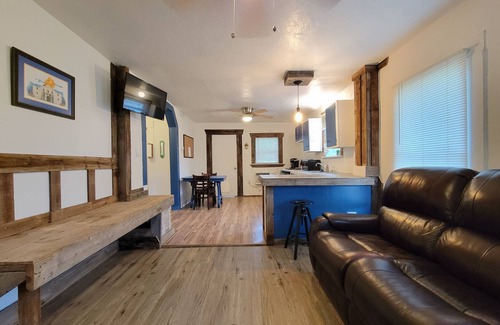 Denver Heights House | Cozy private cottage only 2 miles to downtown & ATT center