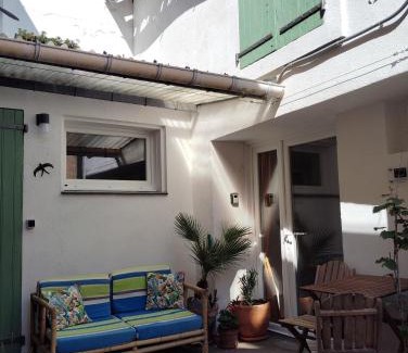 Badens House | Cozy property with heating close to Carcassonne ideal for couples & OFFERS