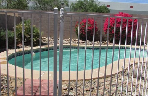 Peoria House | Cozy quiet and quaint house w/ pool, BBQ