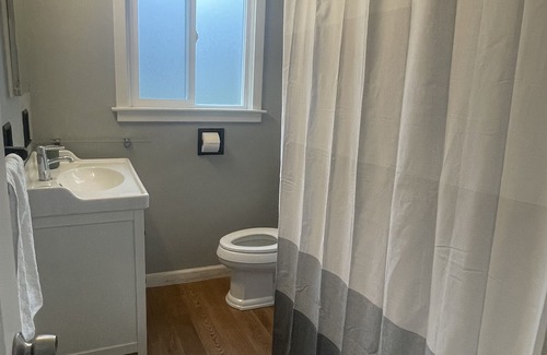 Grass Valley House | Cozy, quiet cottage close to downtown! Pet friendly!
