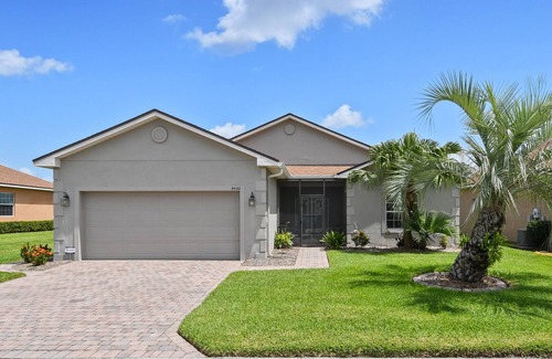 Winter Haven House | Cozy & Quiet Golf Course Getaway