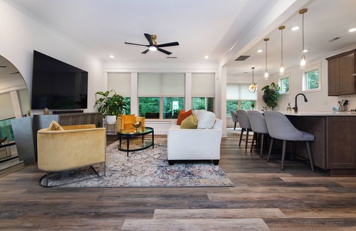 Moores Chapel House | Cozy quiet spacious. Close to airport