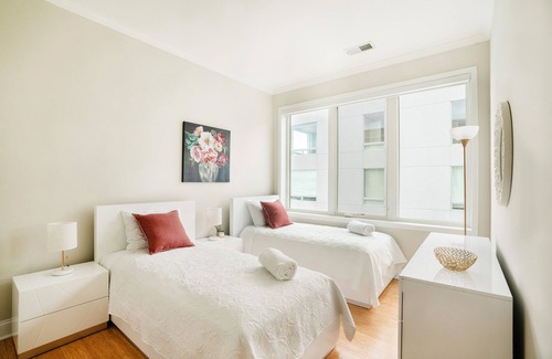 Edgewater Apartment | Cozy Red 2Br 2 Bath Near Manhattan , Hudson River partial view