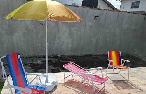 Balneario Florida House | Cozy Refuge in Peruíbe Beach 🌴 and Pool 🏊♀️
