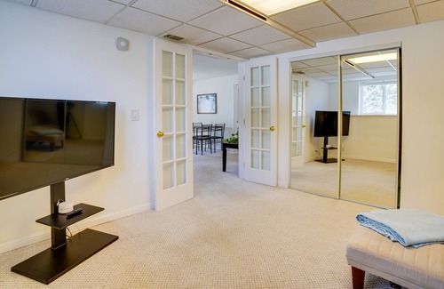 Reno Apartment | Cozy Reno Vacation Rental ~ 9 Mi to Mt Rose!