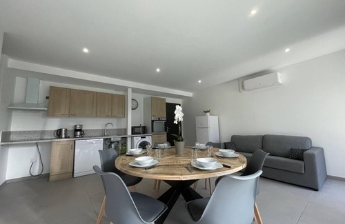 Couzon Cottage | Cozy Renovated Barn with Heated Pool, Air Conditioning, and Nearby Attractions