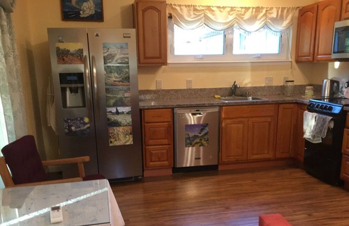 Carmichael Apartment | Cozy Renovated Studio with nice front-yard