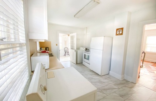 Shandon House | Cozy retreat near Williams Brice/Ft. Jackson/UofSC
